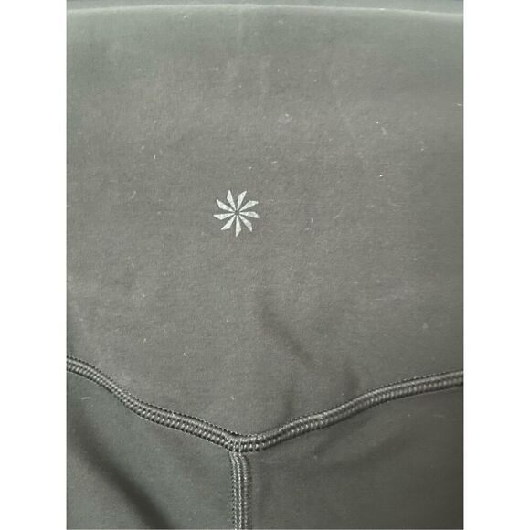 Athleta Black Salutation Stash Pocket in Powervida Crop Leggings Small - Picture 3 of 5